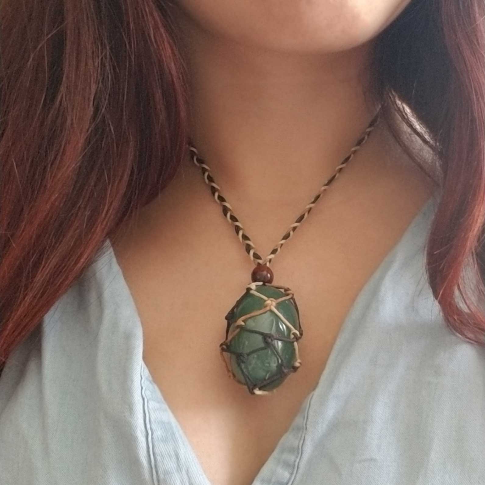 Aventurin med fargerik justerbart macrame anheng